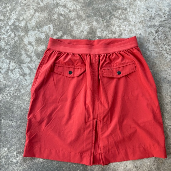 Size 10 (but fits like an 8) rust orange skirt from Athleta - Picture 3 of 4